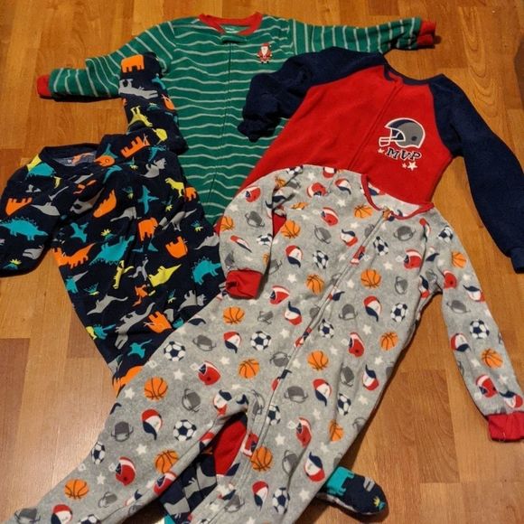 see description Other - 5T Carter's Absorba fleece one piece pajamas boys feet zip up warm winter PJs